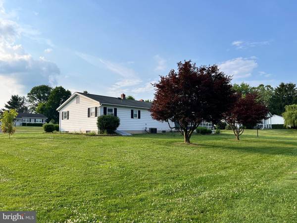 Reedsville, PA 17084,142 SPARKLE DR