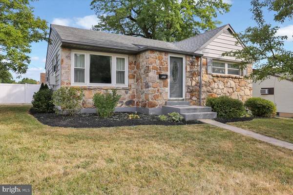 523 FRONTIER AVE, Reading, PA 19601