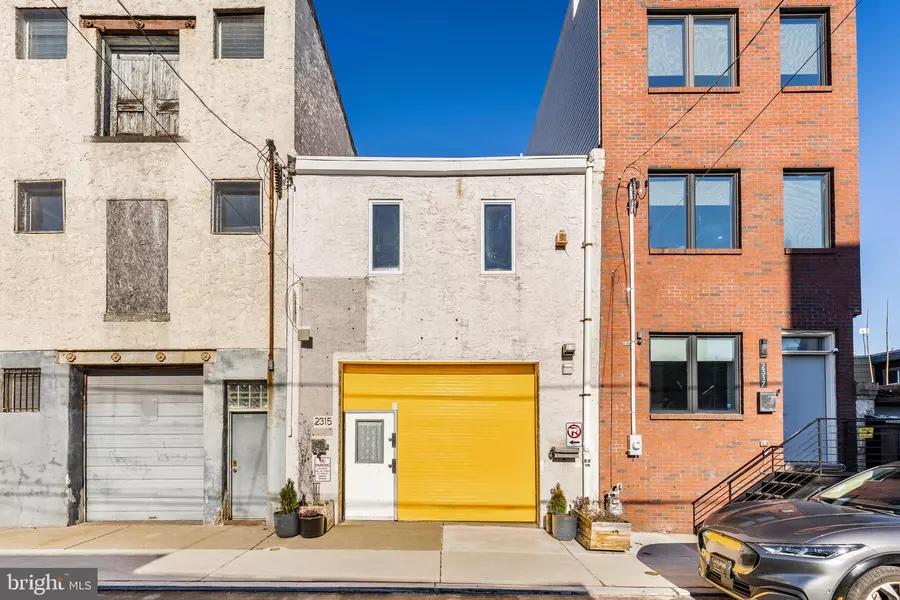 2315 E HAZZARD ST, Philadelphia, PA 19125