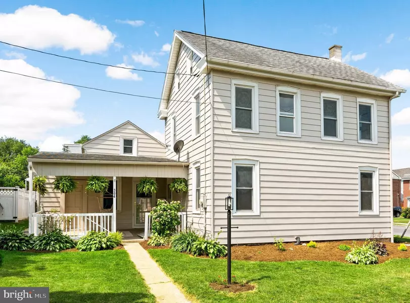 304 CHARLES RD, Lancaster, PA 17603