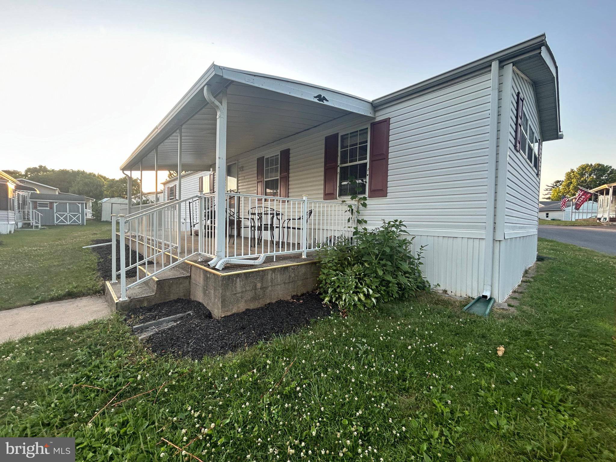11 SKYVIEW DR, Hershey, PA 17033