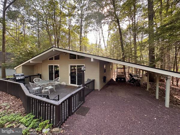 161 ELK RUN ROAD, Pocono Lake, PA 18347