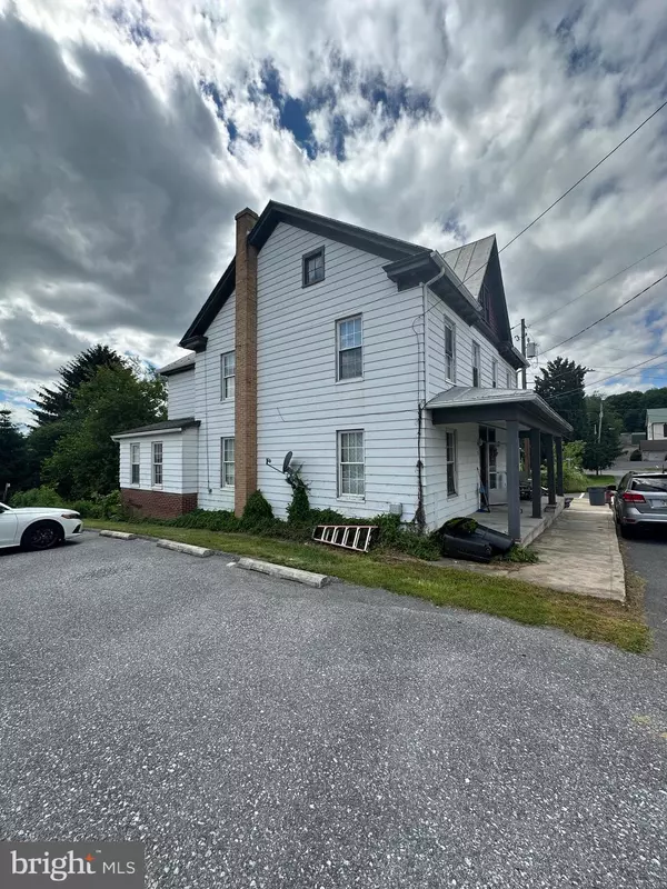 Millerstown, PA 17062,33 N HIGH ST