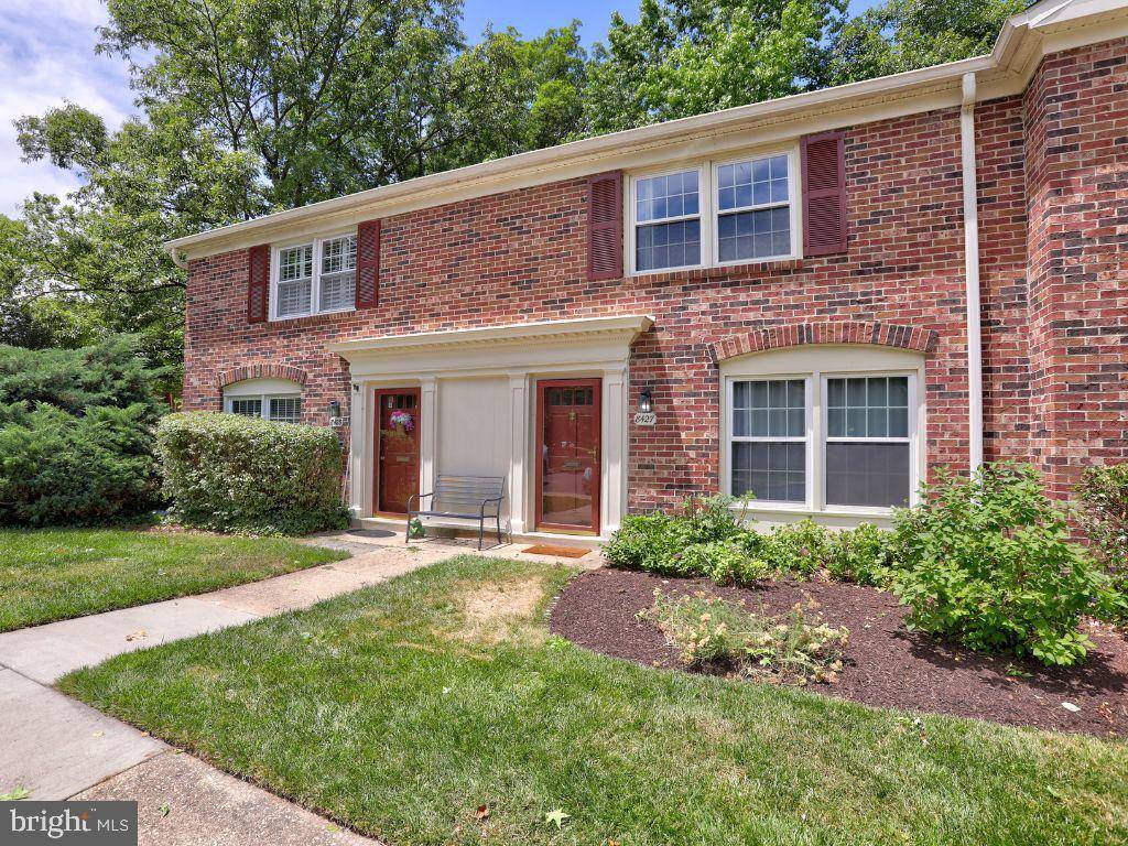 Springfield, VA 22152,8427 PENSHURST DR #596