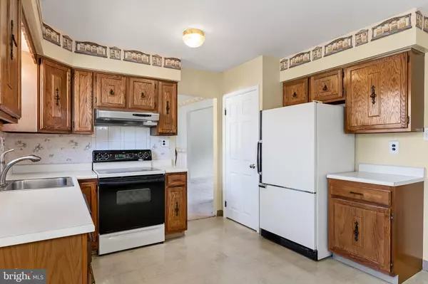 4 SUSAN LN Waterford Works, NJ 08089