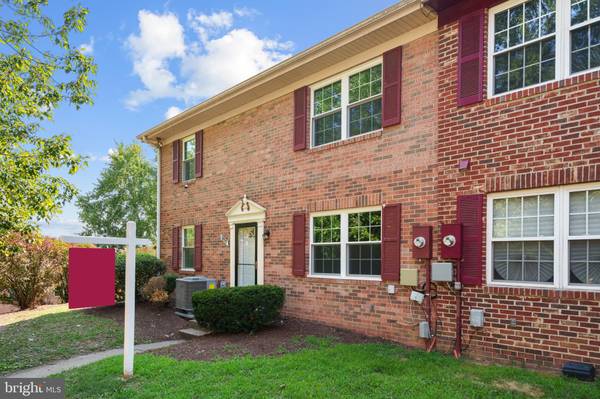 Lorton, VA 22079,9899 HAGEL CIR