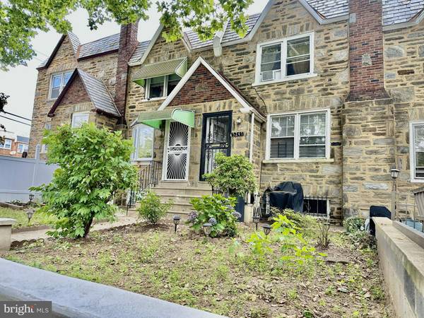 5247 D ST, Philadelphia, PA 19120