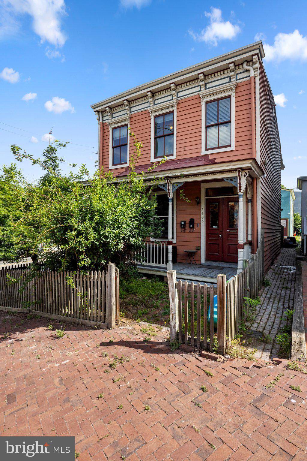 2100 E BROAD ST, Richmond, VA 23223