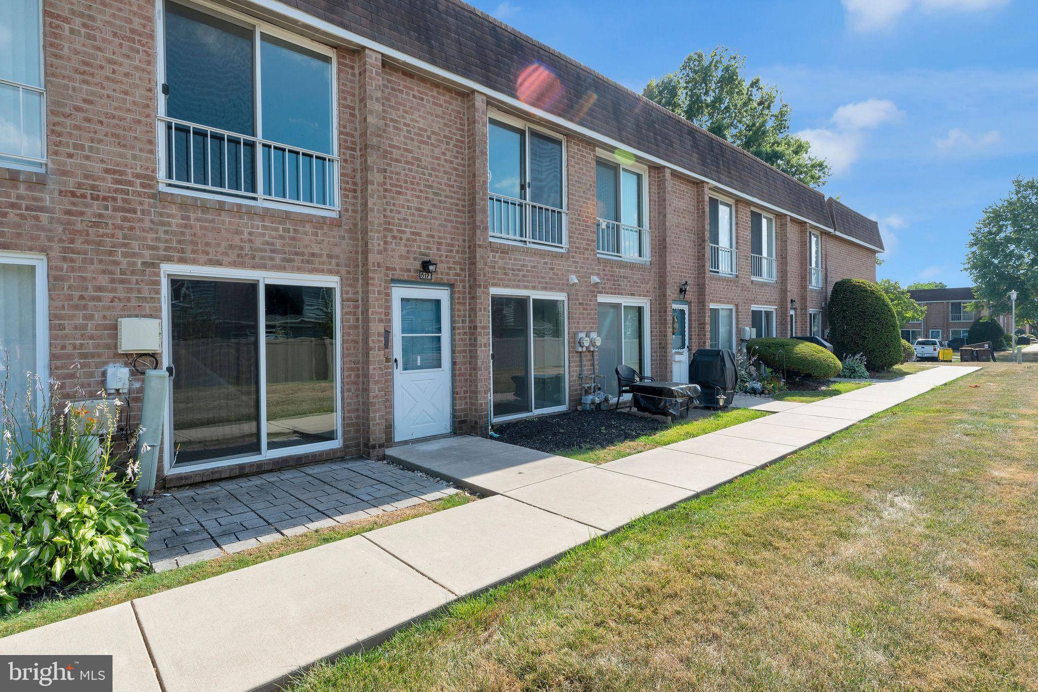 517 GERMANTOWN CT, Warminster, PA 18974