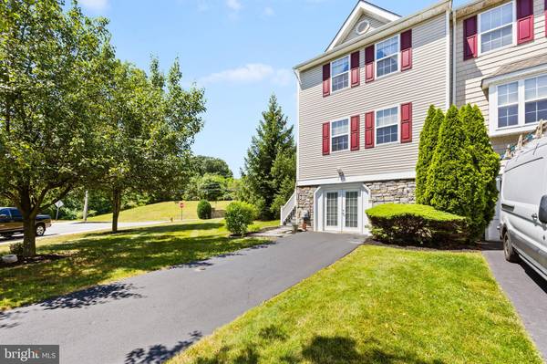 15 HOAG LN, Aston, PA 19014