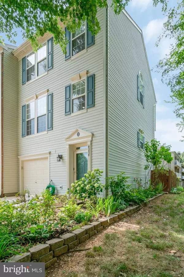 Alexandria, VA 22309,8278 JAKE PL