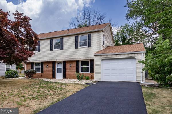 28 BONNIE LN, Willingboro, NJ 08046