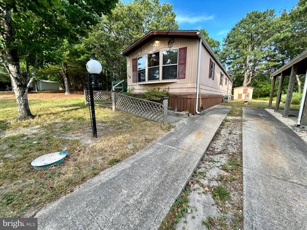 18 KIMBERLY DR, Barnegat, NJ 08005