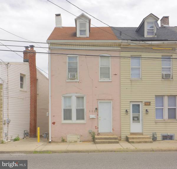 225 N SHERMAN ST, York, PA 17403