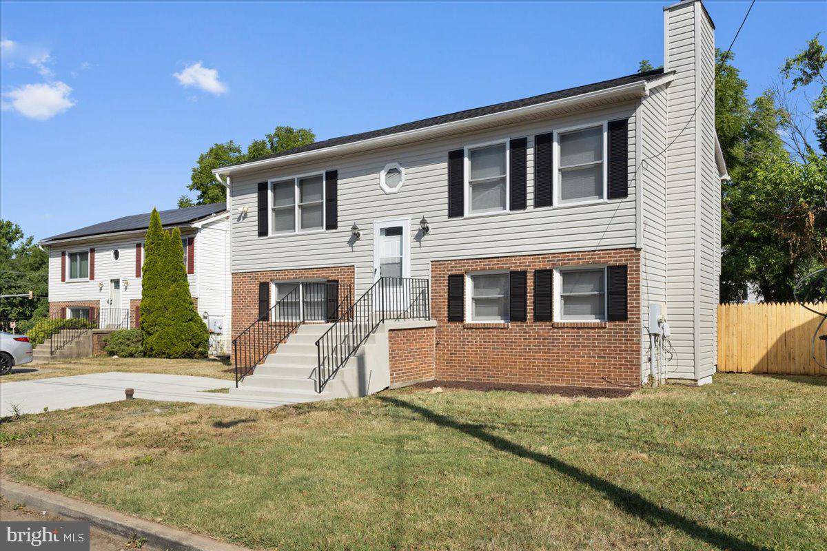 Capitol Heights, MD 20743,5804 BURGUNDY ST