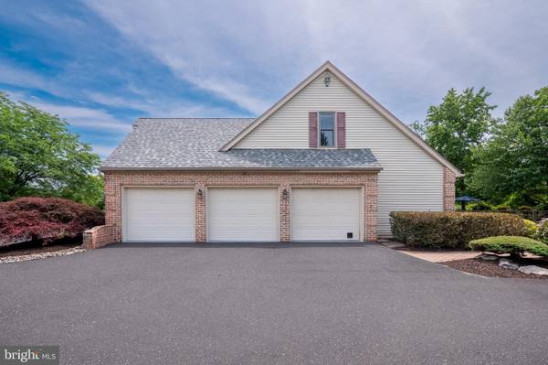 Bethlehem, PA 18015,1487 SAUCON MEADOW CT