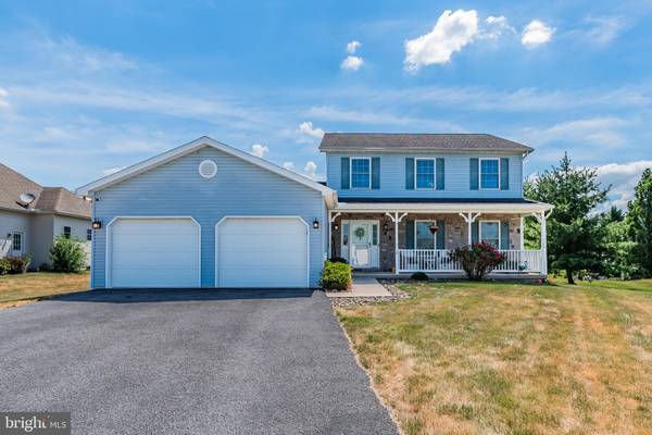 1018 BLUEBERRY LANE, Chambersburg, PA 17202