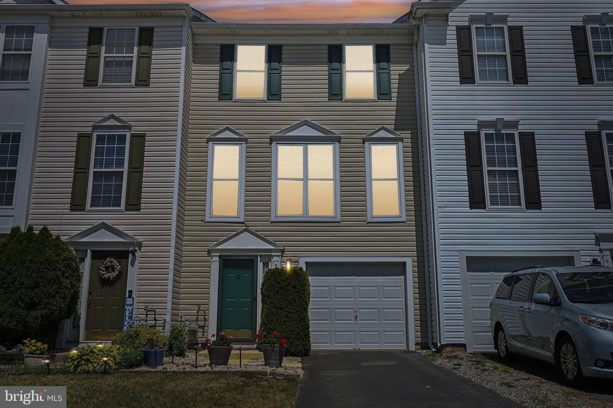 21 LISA DR, Newark, DE 19702