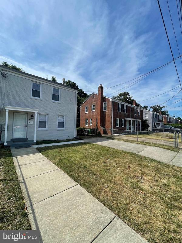 2327 IVERSON ST, Temple Hills, MD 20748