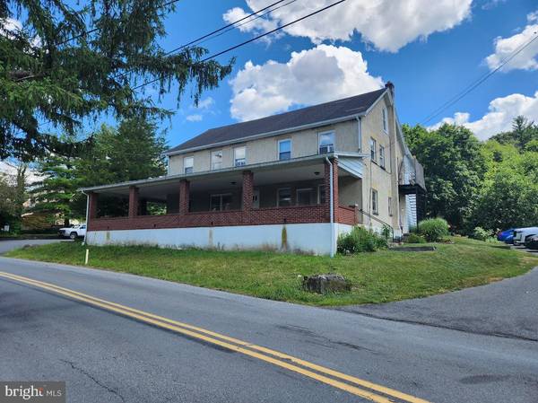 3830 HUCKLEBERRY RD, Allentown, PA 18104