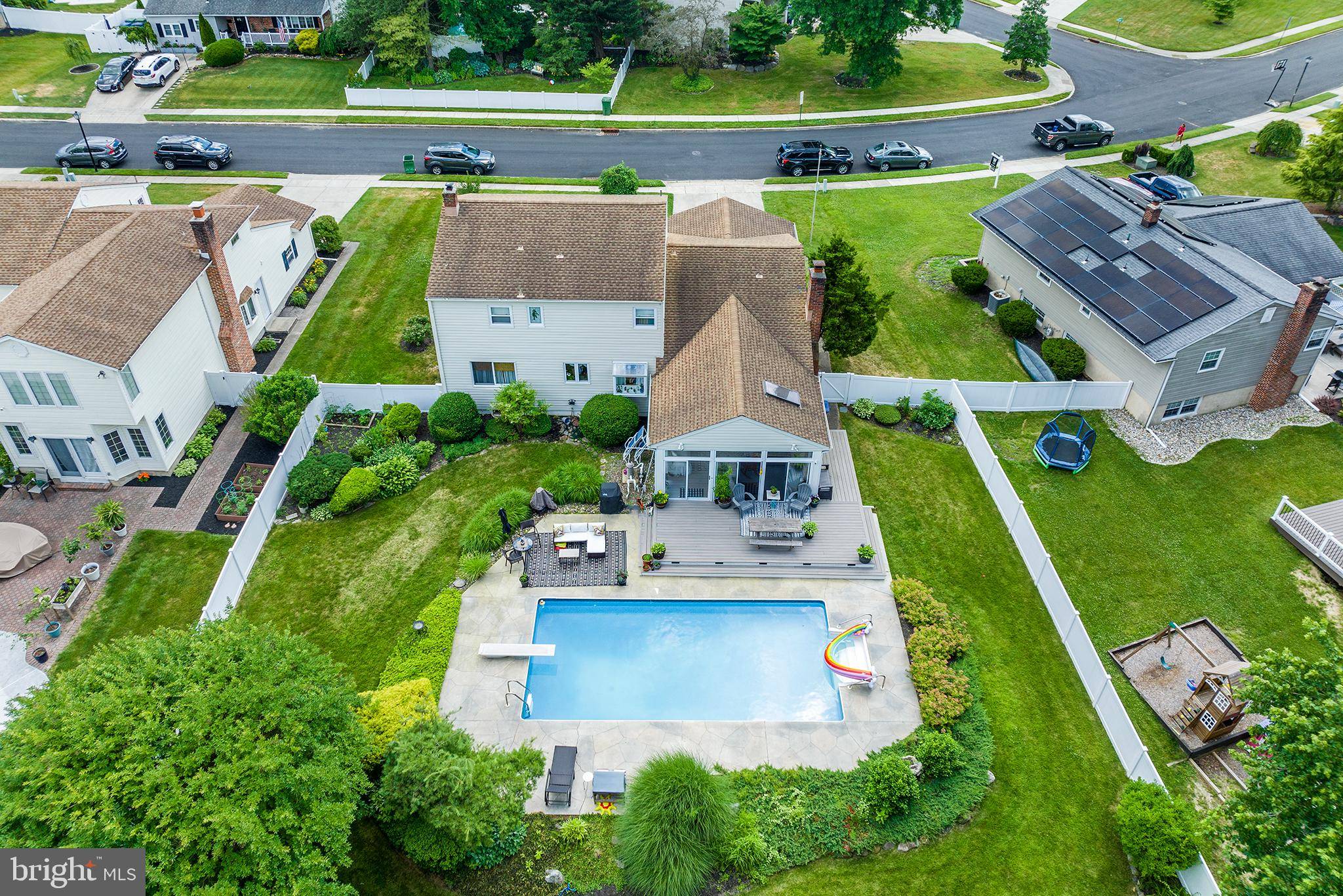 Marlton, NJ 08053,17 KIRKDALE DR