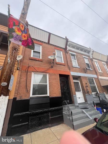 3319 W HAGGERT ST, Philadelphia, PA 19132