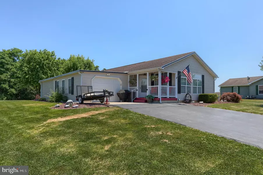 3 BEVERLY DR, Myerstown, PA 17067