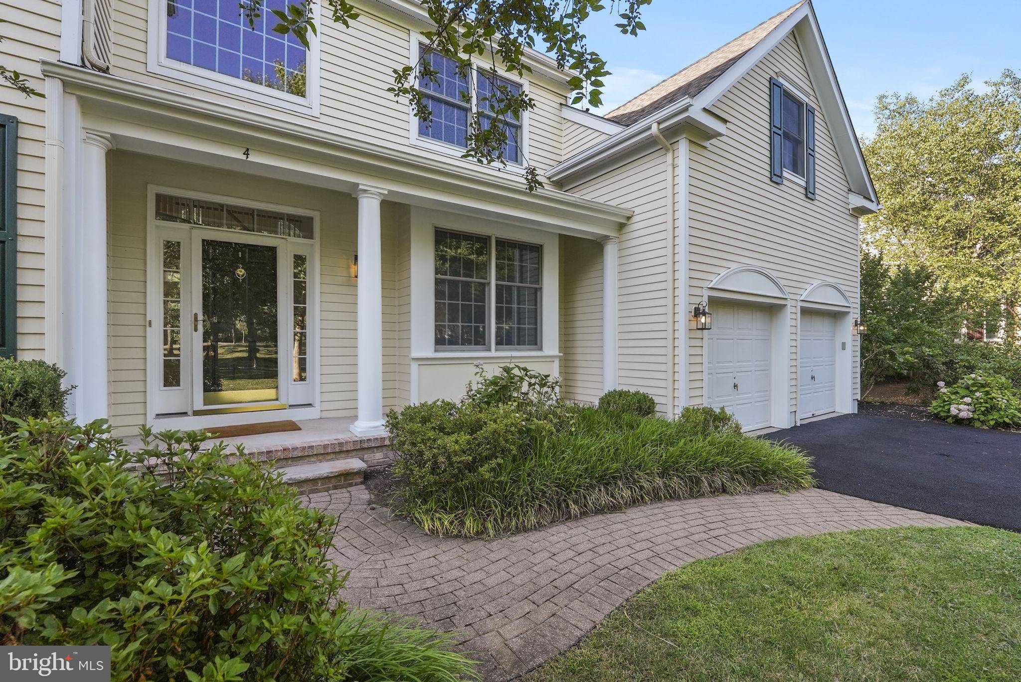 4 PRINCEVILLE CT, Skillman, NJ 08558