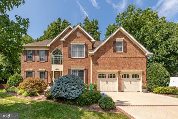 12720 AUTUMN CREST DR, Herndon, VA 20171