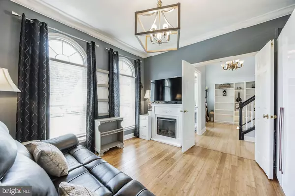 Cinnaminson, NJ 08077,8 KELSO LN