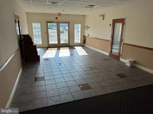 Newtown, PA 18940,780 NEWTOWN YARDLEY RD #321