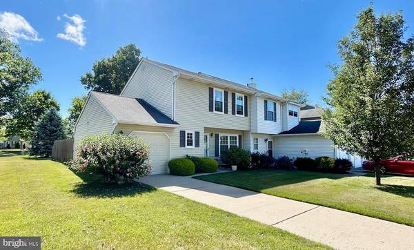 12 NORFOLK CT, Bordentown, NJ 08505