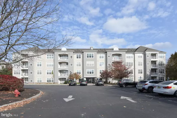 Ewing, NJ 08618,234 MASTERSON CT #234 ON 3RD FLOOR