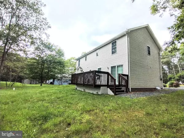 146 HUNTER LN, Albrightsville, PA 18210