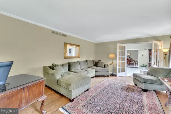 Princeton Junction, NJ 08550,5 GAMBREL CIR