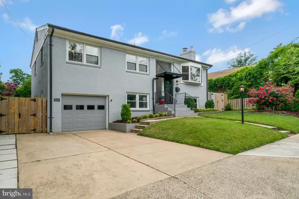 Arlington, VA 22205,6354 12TH PL N