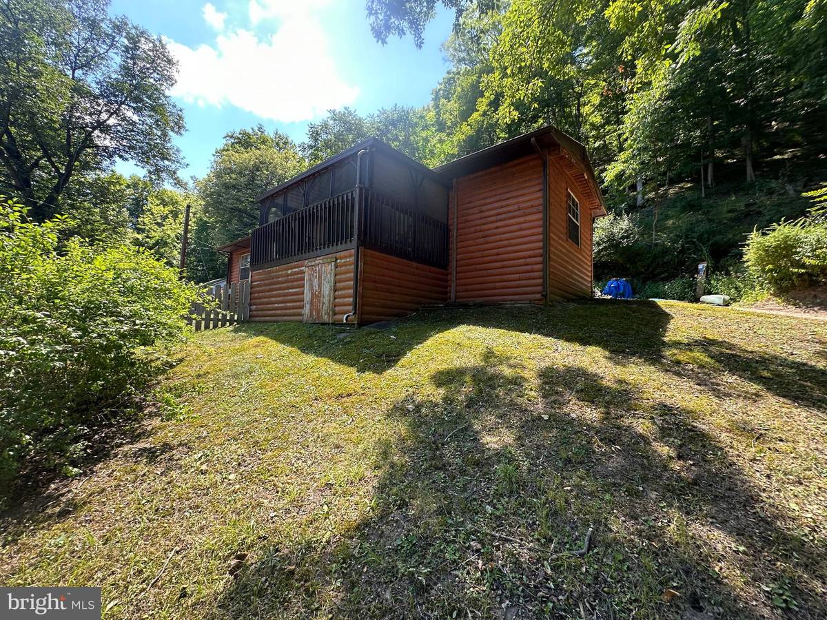 Great Cacapon, WV 25422,48 JADE CT