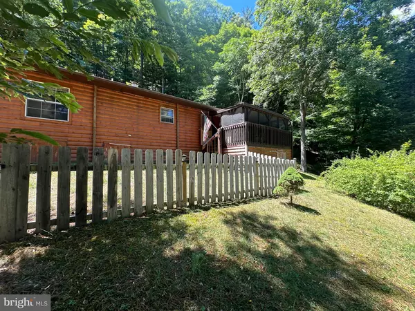 Great Cacapon, WV 25422,48 JADE CT