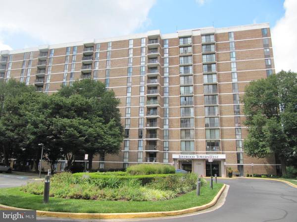 2300 PIMMIT DR #1109, Falls Church, VA 22043