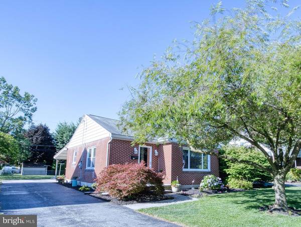 326 E CHESTNUT ST, Cleona, PA 17042