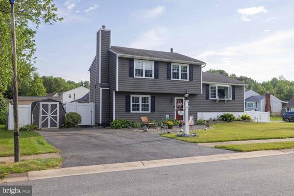 107 W SHADY DR, Newark, DE 19713