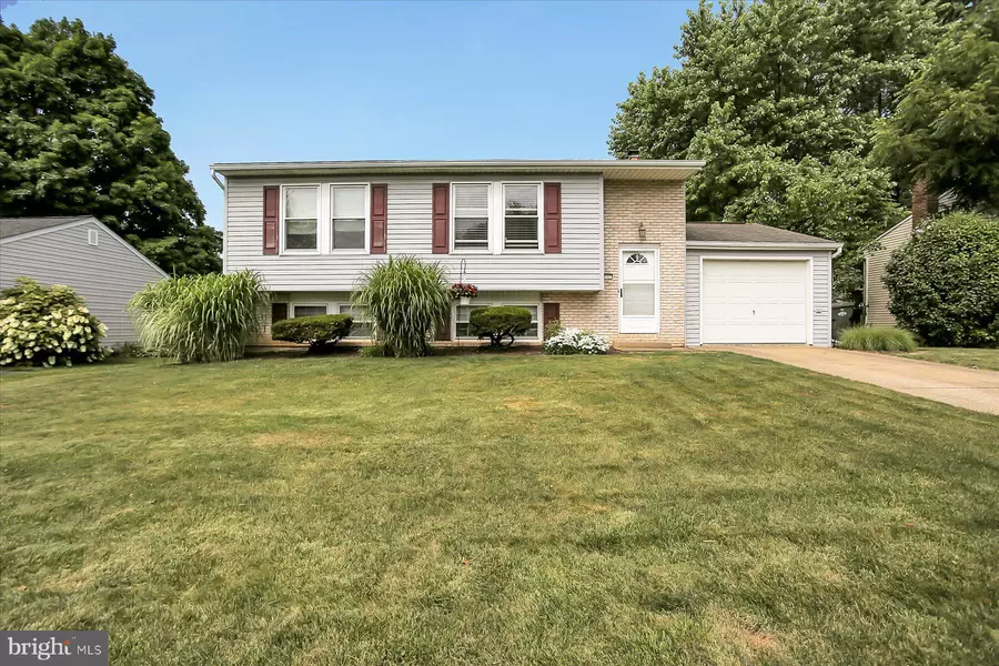 2810 W ROSEGARDEN BLVD, Mechanicsburg, PA 17055