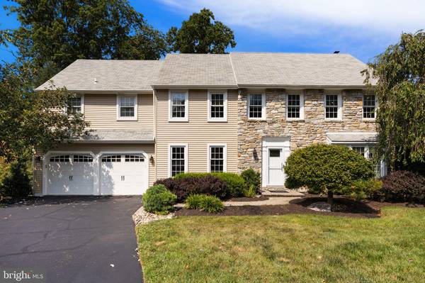 33 TREELINE DR, Holland, PA 18966