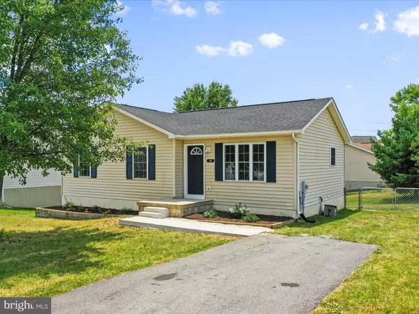 12 MERCURY CT, Martinsburg, WV 25404