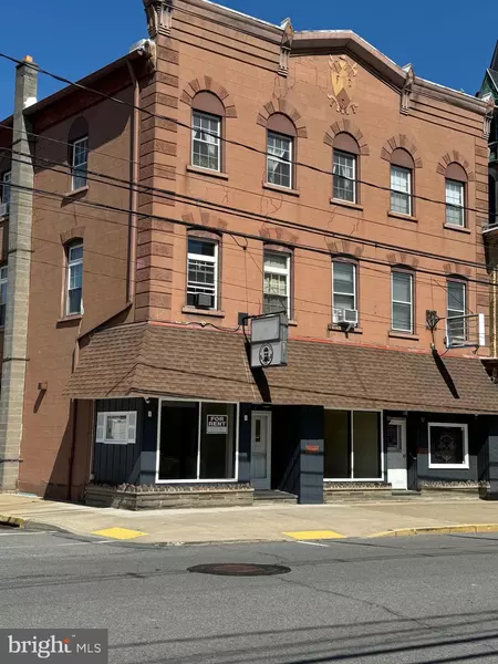 1 E MAIN ST, Plymouth, PA 18651