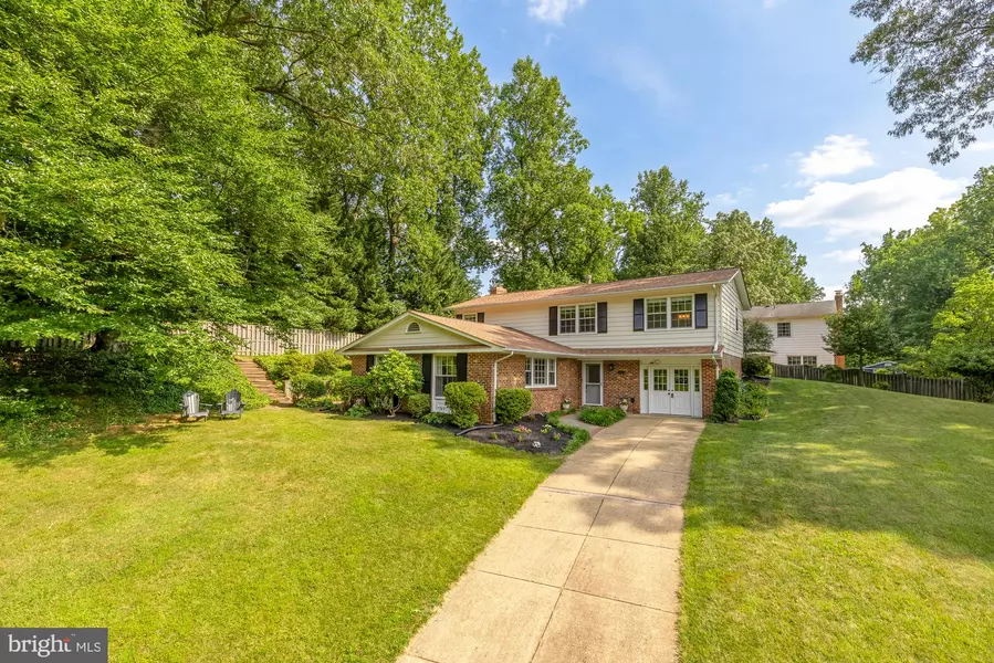 8611 GROSVENOR CT, Fairfax, VA 22031