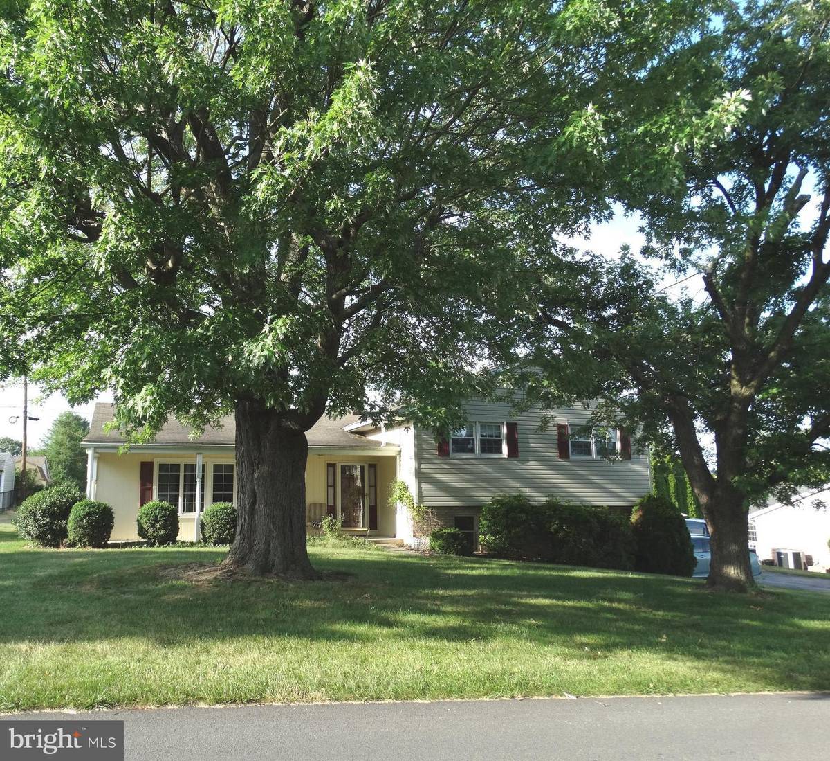 Chambersburg, PA 17202,201 COLONIAL DRIVE