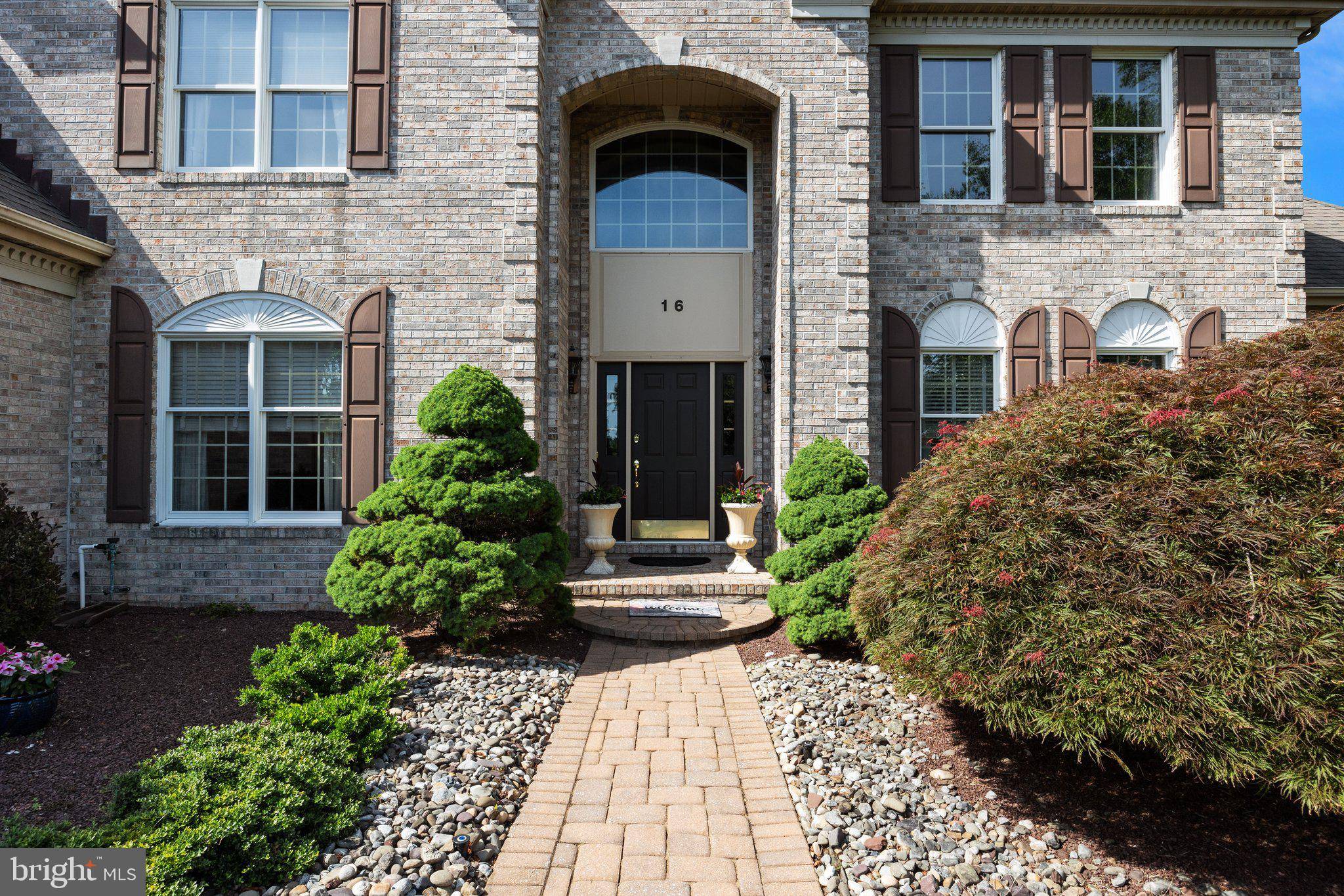 Holland, PA 18966,16 FURLONG CT
