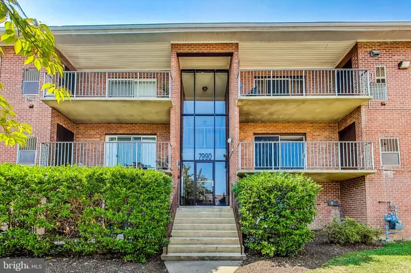 7990 AUDUBON AVE #203, Alexandria, VA 22306