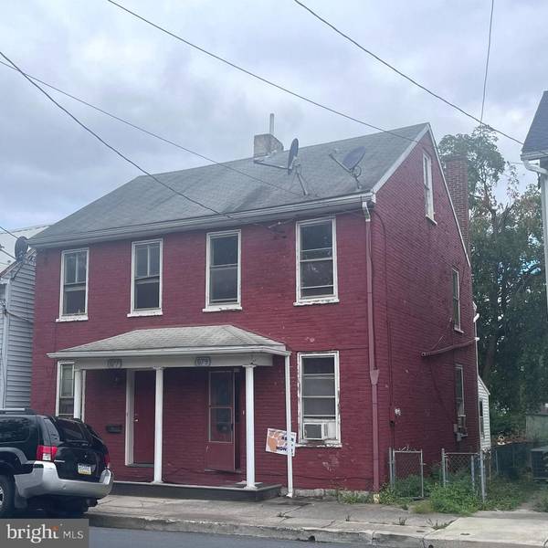 677-679 BROAD STREET, Chambersburg, PA 17202